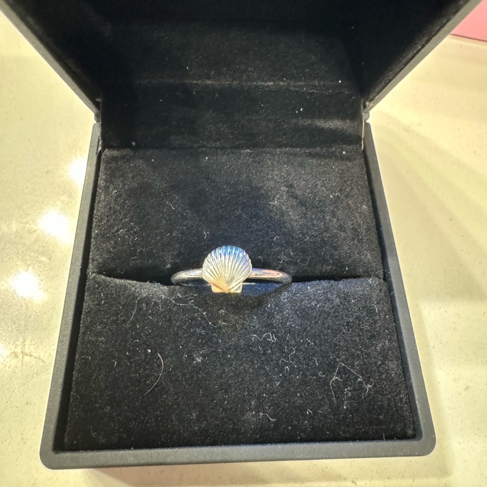 Sterling Silver Shell Ring - image 1